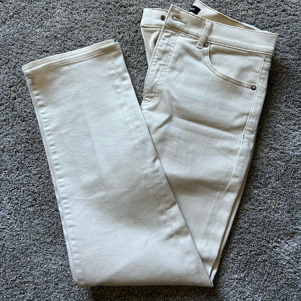 Express Modern Straight, Super High Rise